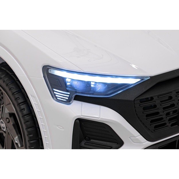 Vienvietis elektromobilis Audi SQ8, baltas