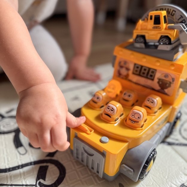 Interaktyvus statybinis sunkvežimis su žaidimu “Whack-a-Mole“, geltonas, WOOPIE  10