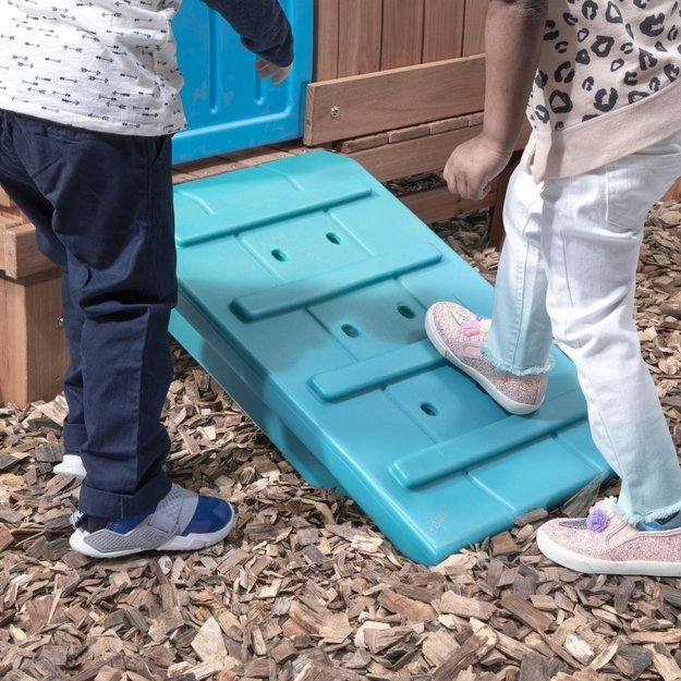 Medinė žaidimų aikštelė su čiuožykla ir smėlio dėže, Step2