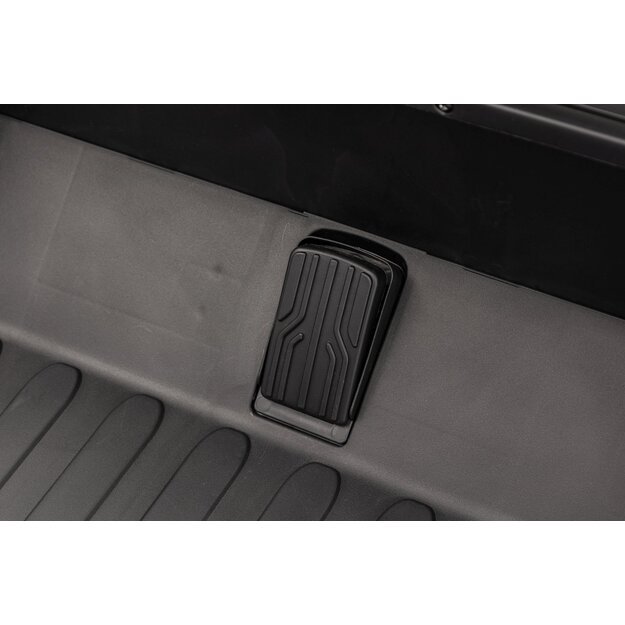 Dvivietis elektrinis visureigis vaikams Champion Pick-Up, baltas