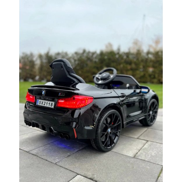 Vienvietis elektromobilis vaikams BMW M5, juodas lakuotas