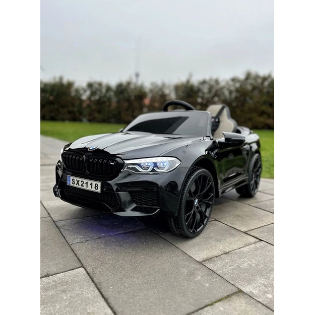 Vienvietis elektromobilis vaikams BMW M5, juodas lakuotas
