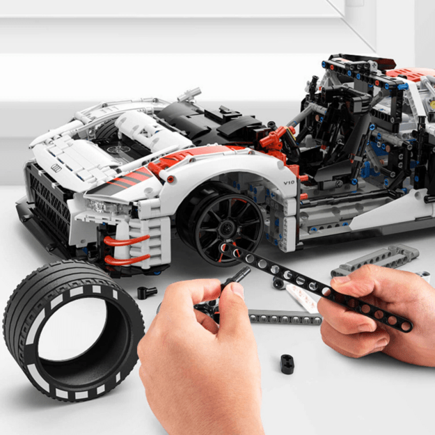 Nuotoliniu būdu valdomas automobilio konstruktorius Audi R8 3322 el. 2
