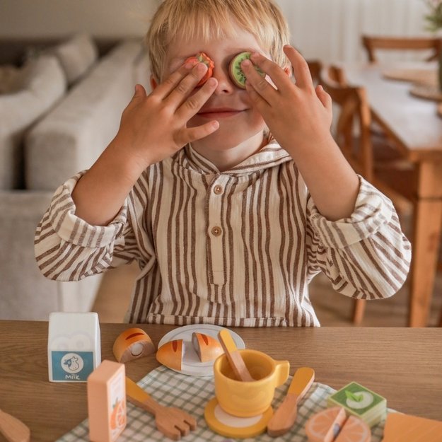 Medinis pikniko rinkinys vaikams su pjaustomais vaisiai, TOOKY TOY 3