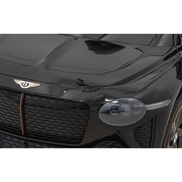Vienvietis elektromobilis Bentley Bacalar, juodas