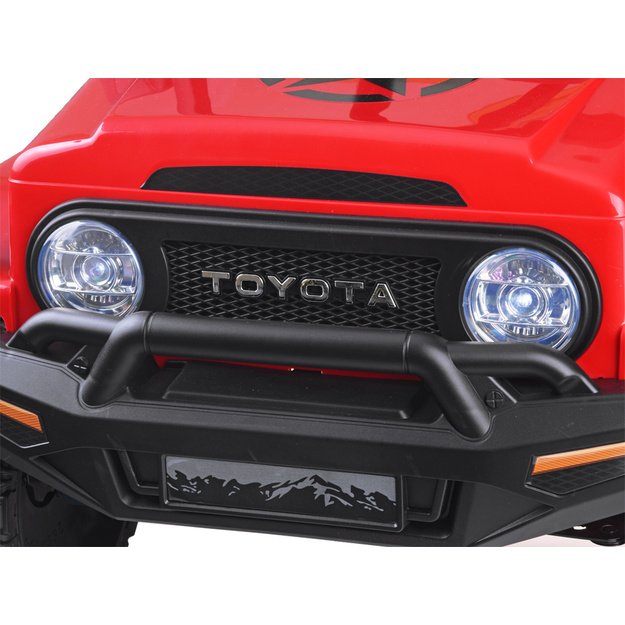 Vienvietis elektrinis džipas Toyota FJ Cruiser, raudonas