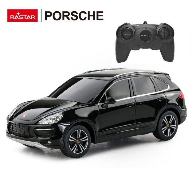 Nuotoliniu būdu valdomas Porsche Cayenne Turbo automobilis, juodas