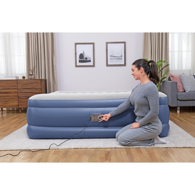 Pripučiamas dvivietis čiužinys 203x193x56cm su įmontuota pompa, Bestway 67692