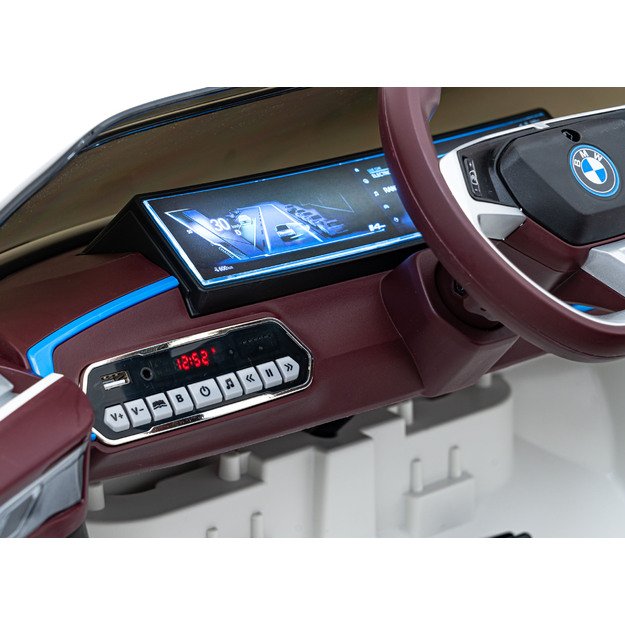 Vienvietis elektromobilis BMW I4, baltas