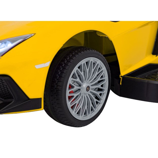 Paspiriama mašinėlė - stumdukas Lamborghini Aventador SV  vaikams, geltona