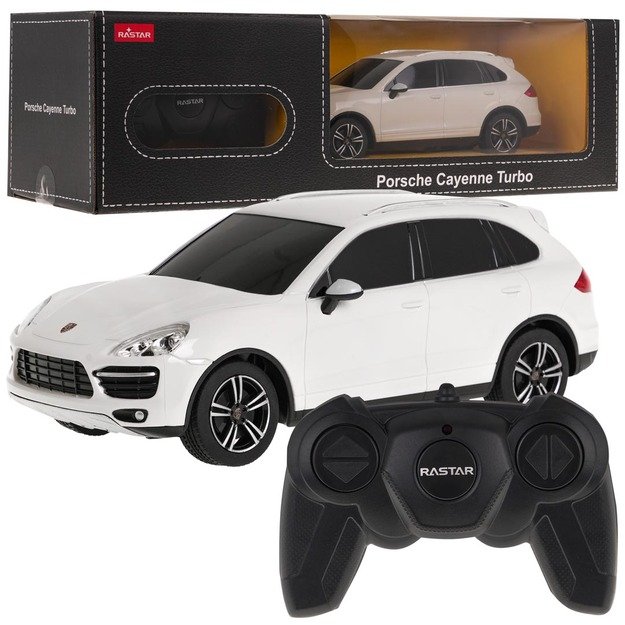 Nuotoliniu būdu valdomas Porsche Cayenne Turbo automobilis, baltas