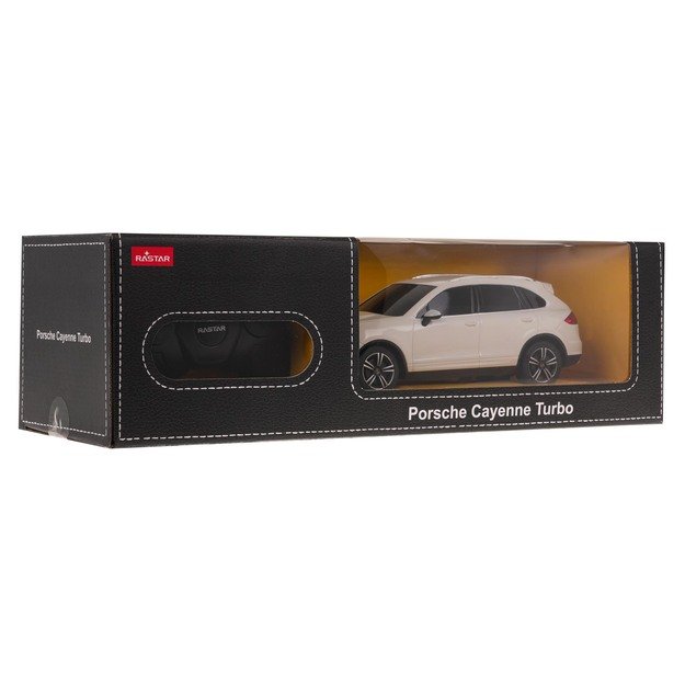 Nuotoliniu būdu valdomas Porsche Cayenne Turbo automobilis, baltas