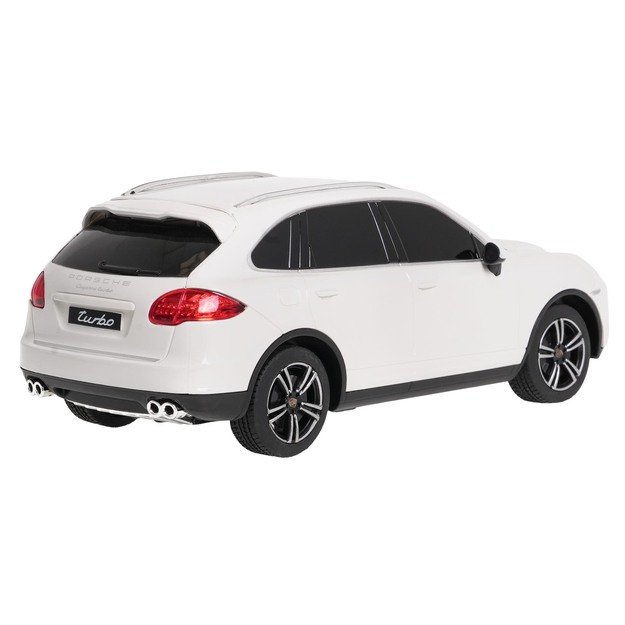 Nuotoliniu būdu valdomas Porsche Cayenne Turbo automobilis, baltas