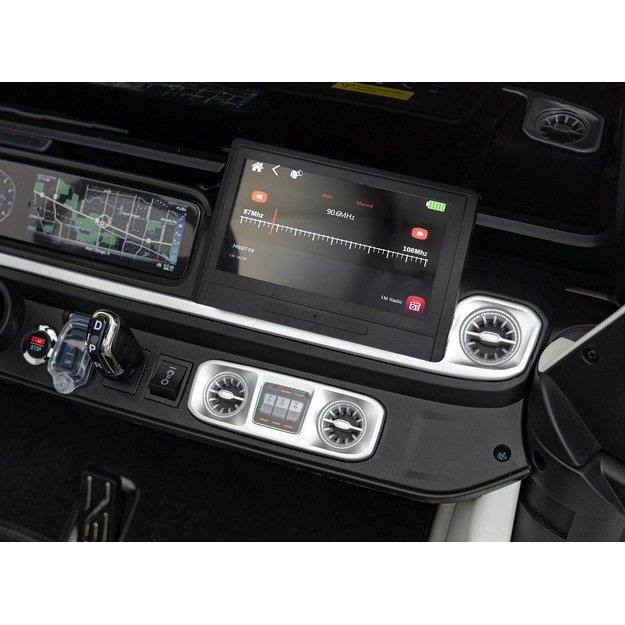 Dvivietis elektrinis džipas vaikams Mercedes Benz G63 AMG XXL STRONG, baltas