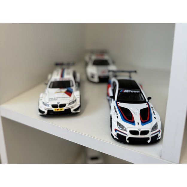 Metalinis sportinis BMW M3 DTM automobilis su garso ir šviesos efektais 