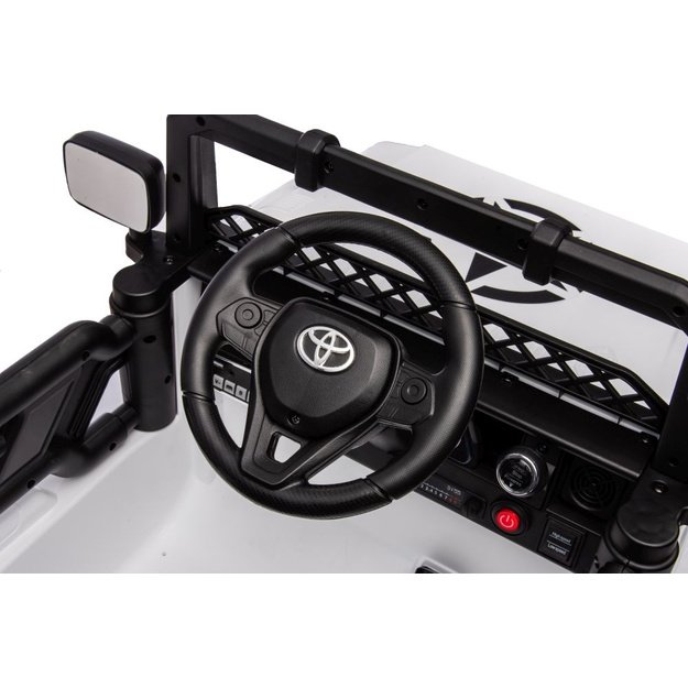 Vienvietis elektrinis visureigis Toyota FJ Khaki 4x4, baltas