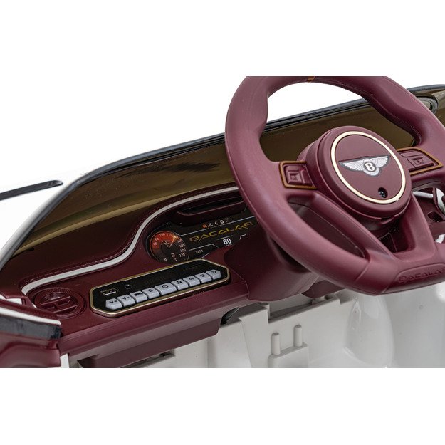 Vienvietis elektromobilis Bentley Bacalar, baltas