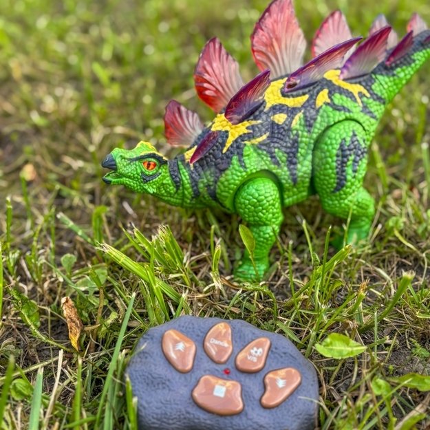 Nuotoliniu būdu valdomas dinozauras “Stegosaurus”, WOOPIE 3
