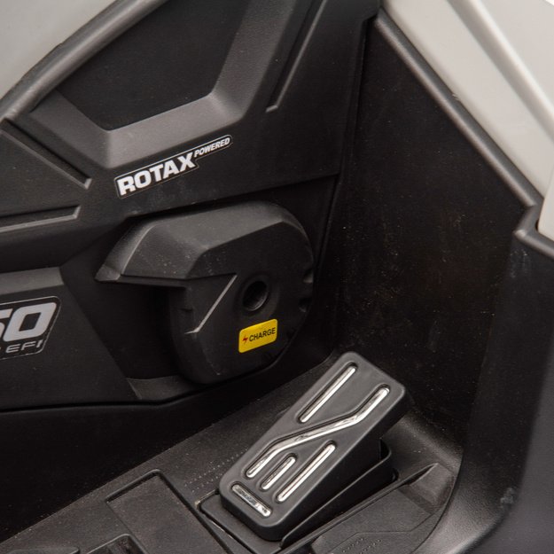 Dvivietis elektrinis keturratis Can-Am Outlander 4x4 DK-CA005, pilkas, 24V 14 Dvivietis elektrinis keturratis Can-Am Outlander 4x4 DK-CA005, pilkas, 24V 14