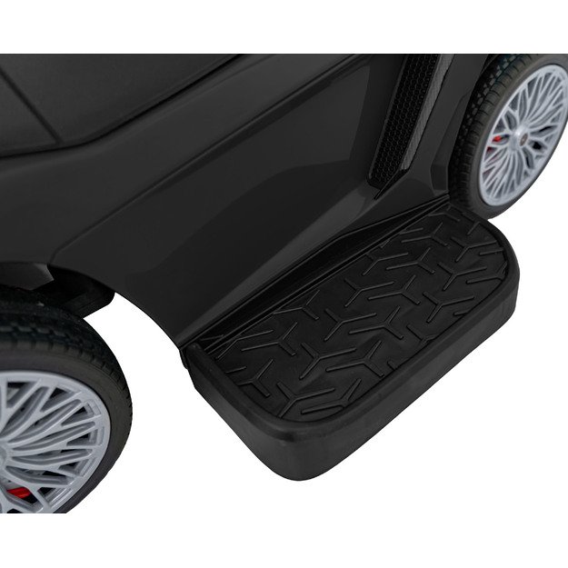 Paspiriama mašinėlė - stumdukas Lamborghini Aventador SV  vaikams, juoda