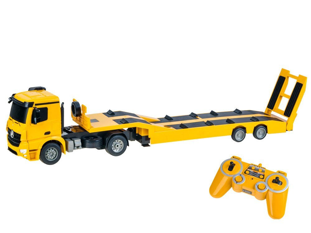 Nuotoliniu būdu valdomas Mercedes Arocs sunkvežimis