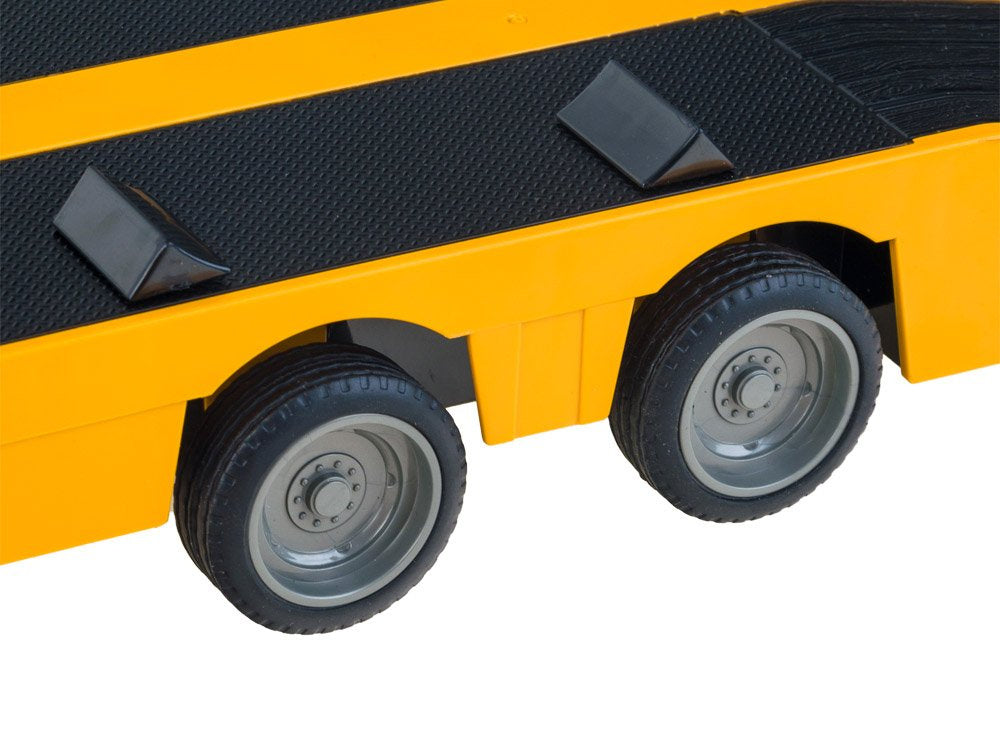 Nuotoliniu būdu valdomas Mercedes Arocs sunkvežimis