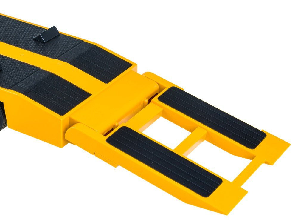 Nuotoliniu būdu valdomas Mercedes Arocs sunkvežimis