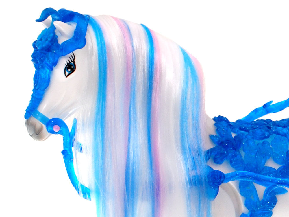 Lėlė Pelenė su karieta ir arkliu