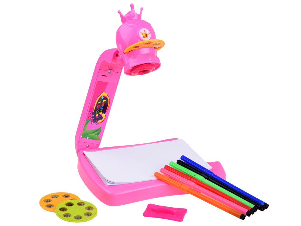 Stalo projektorius su karūna ir rašikliu