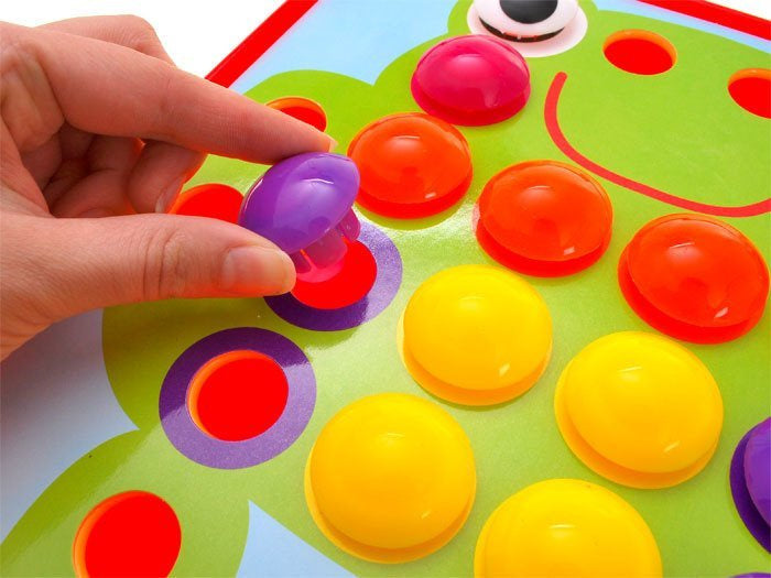 Kūrybinė mozaika su nuotraukomis ir segtukais