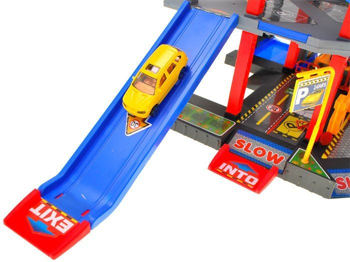 Daugiaaukštė automobilių stovėjimo aikštelė su priedais