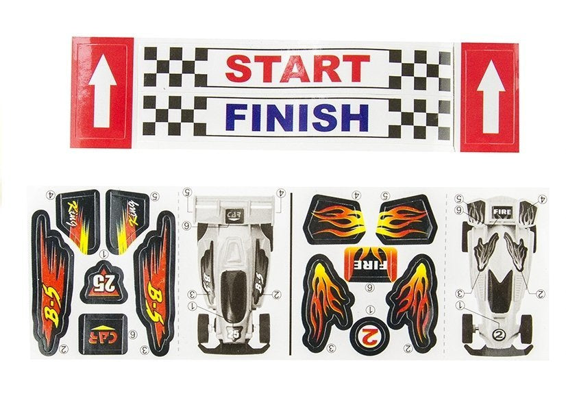 Nuotoliniu būdu valdomi automobiliai su lenktynių trasa