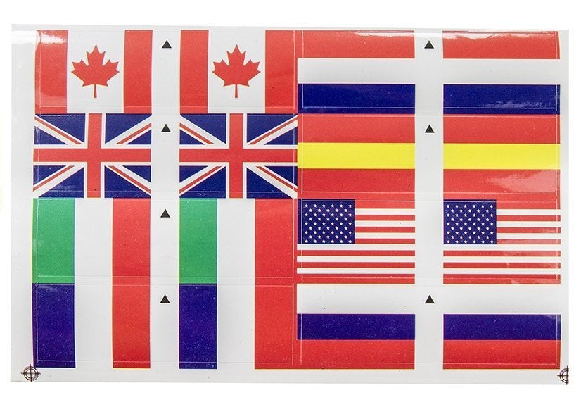 Nuotoliniu būdu valdomi automobiliai su lenktynių trasa