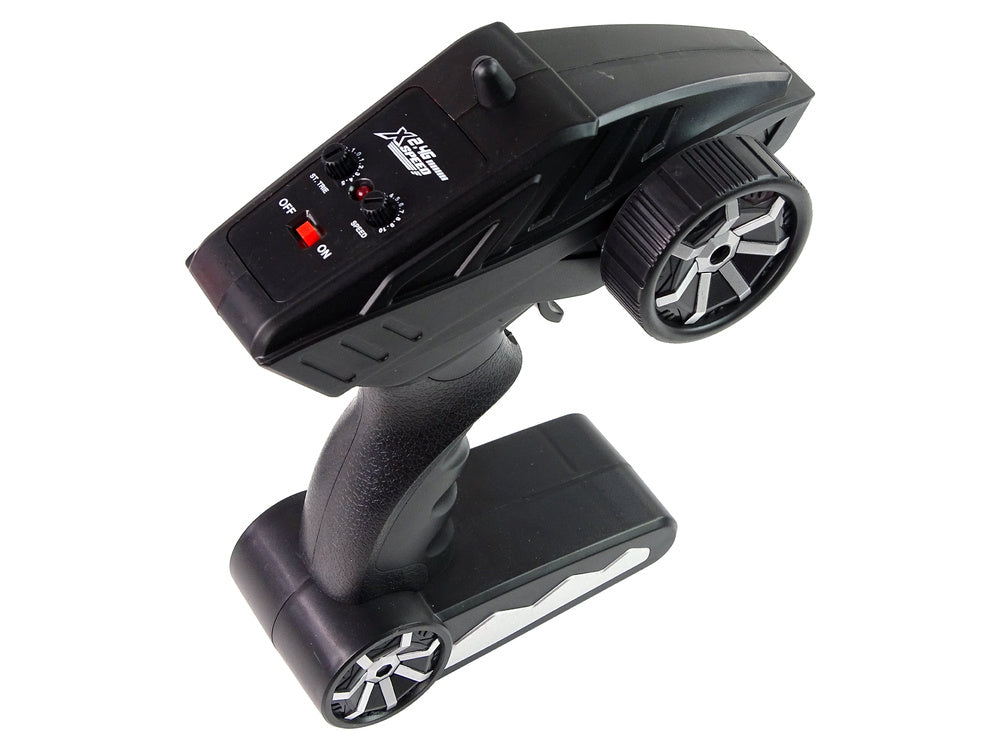 Nuotoliniu būdu valdomas sportinis automobilis, baltas