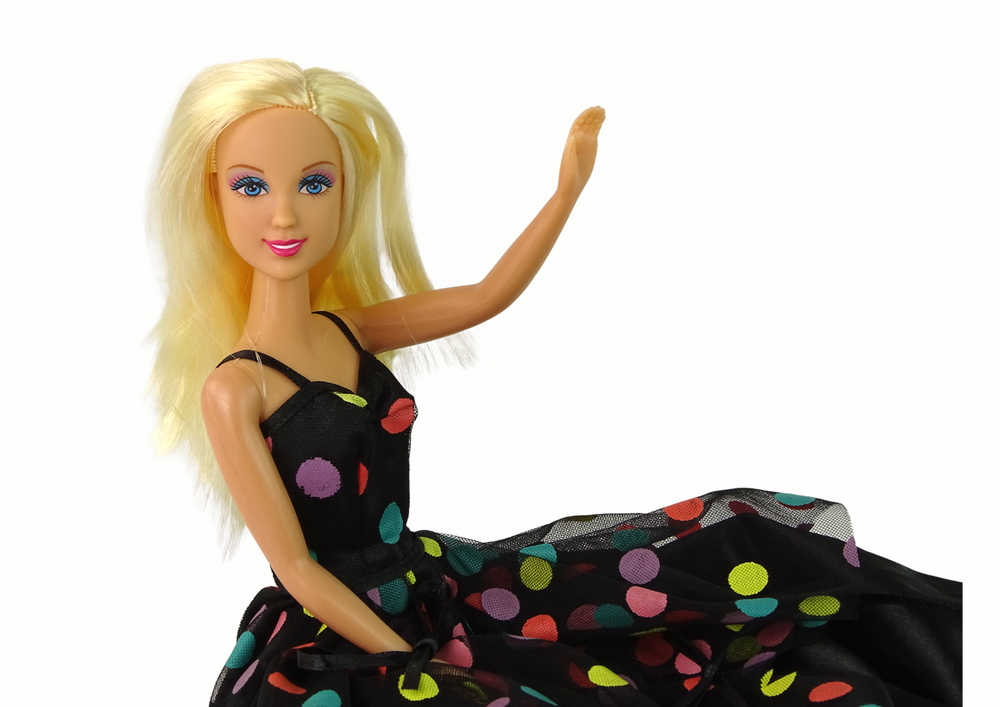 Lėlė Lucy juoda suknele