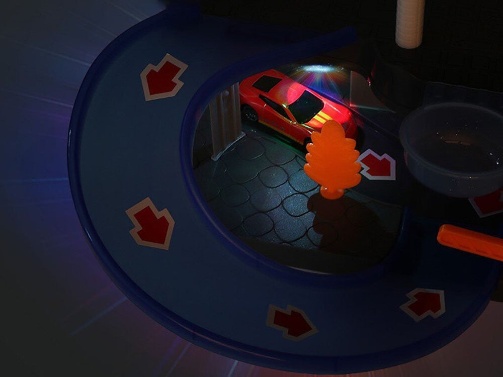 Žaislinė dviejų aukštų automobilių plovykla su automobiliais