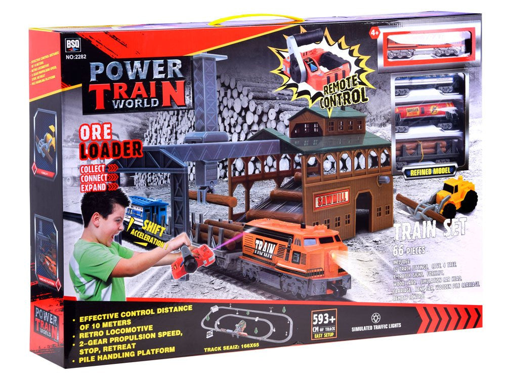 Nuotoliniu būdu valdomas prekinis traukinys su vagonais ir stotimi