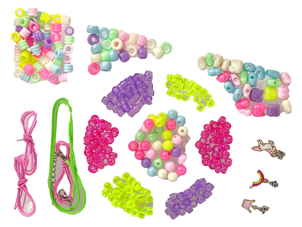 Spalvingas manikiūro ir papuošalų rinkinys