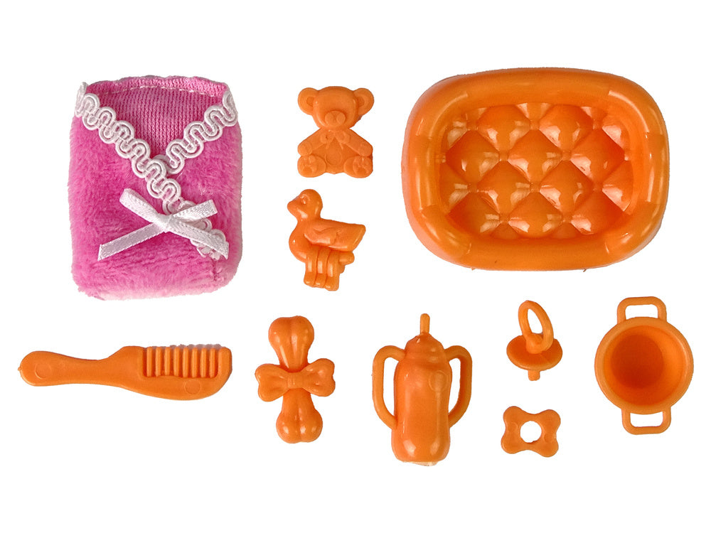 Nėščios lėlės balta suknele ir aksesuarų rinkinys