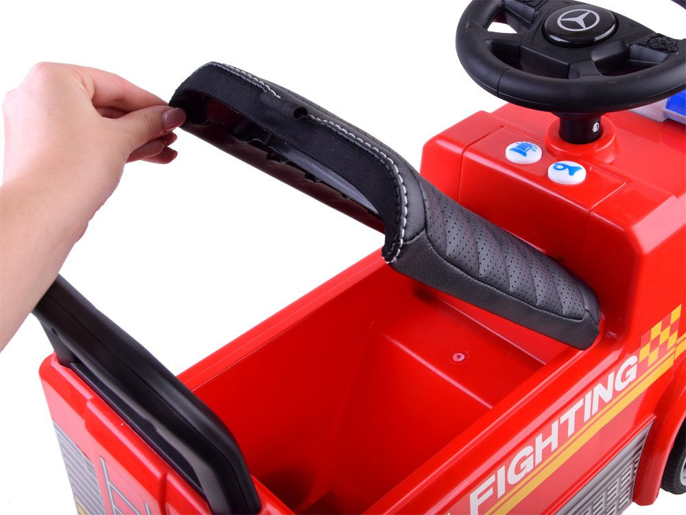 Paspiriamas ugniagesių  automobilis