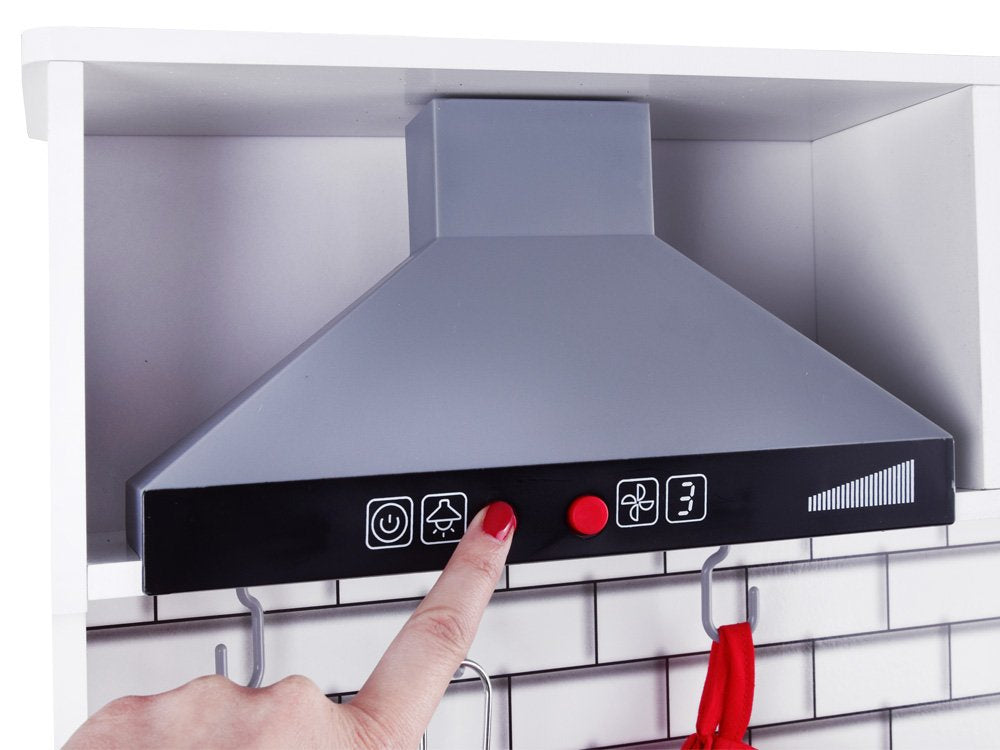 Didelė medinė virtuvė su šviesa ir garsais