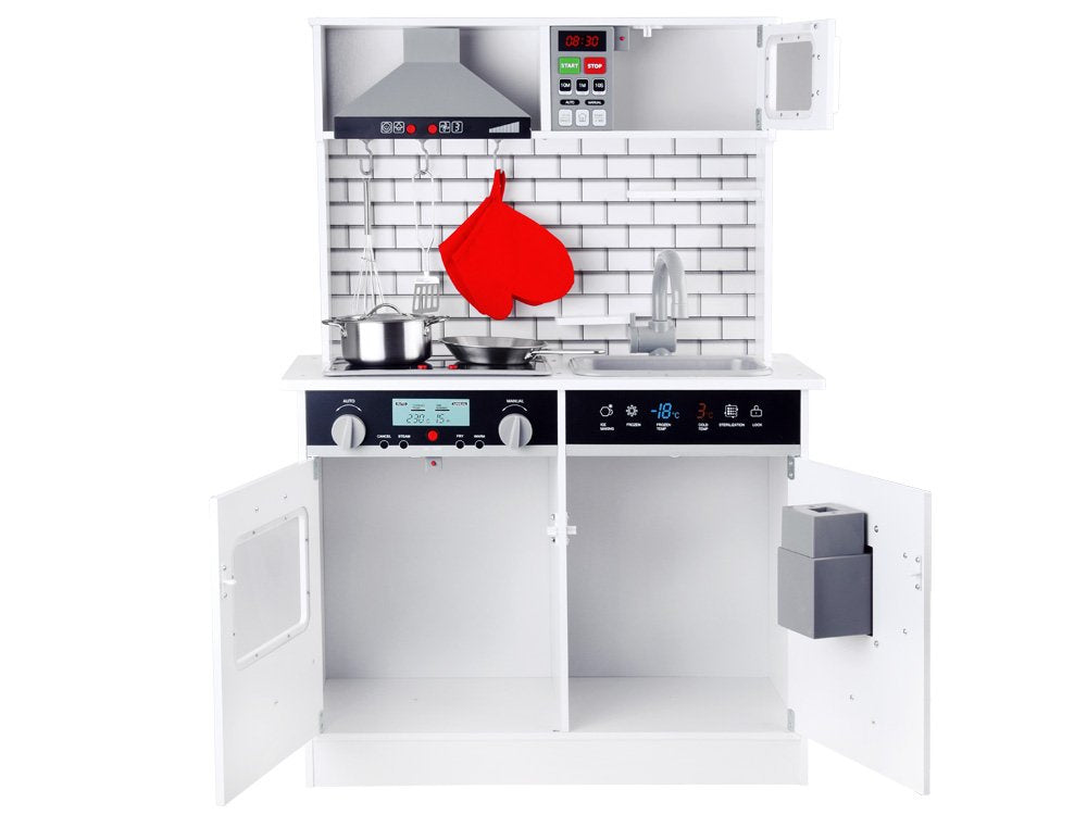 Didelė medinė virtuvė su šviesa ir garsais