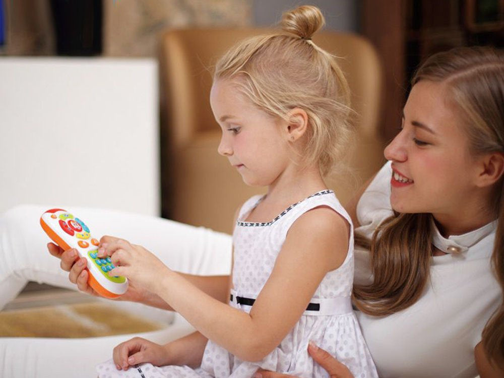 Interaktyvus pultelis su dideliais mygtukais