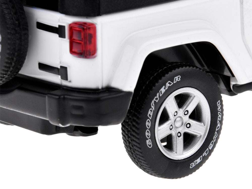 Žaislinis metalinis visureigis Jeep Wrangler 1:32, baltas