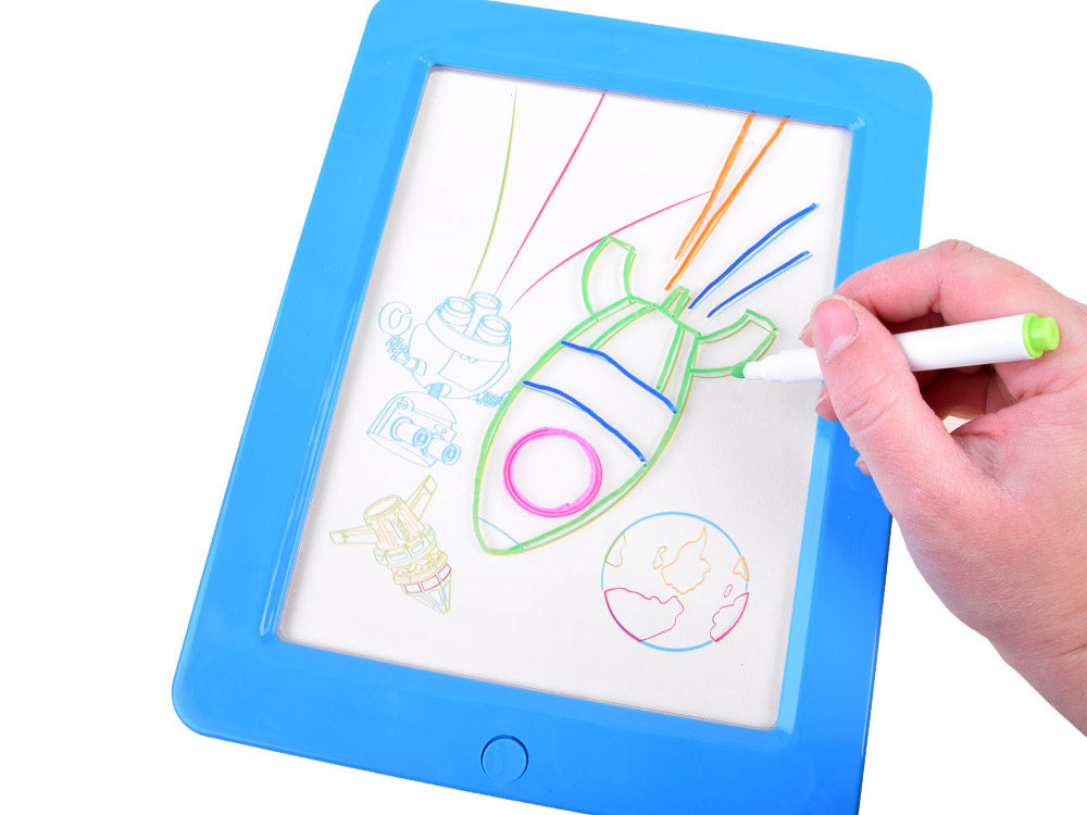 Apšviesta lenta su 3D akiniais ir rašikliais