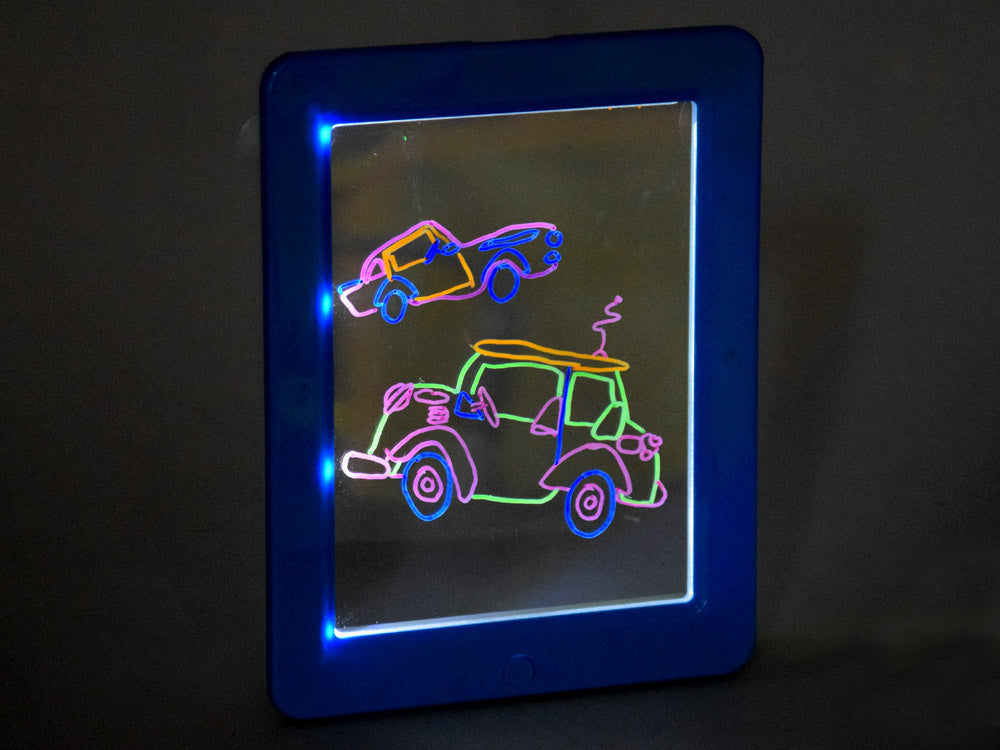 Apšviesta lenta su 3D akiniais ir rašikliais