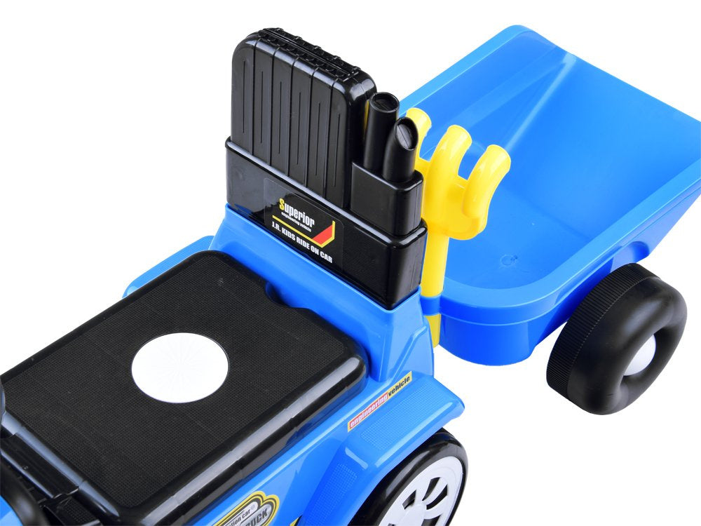 Paspiriamas traktorius su priekaba ir garsais, mėlynas