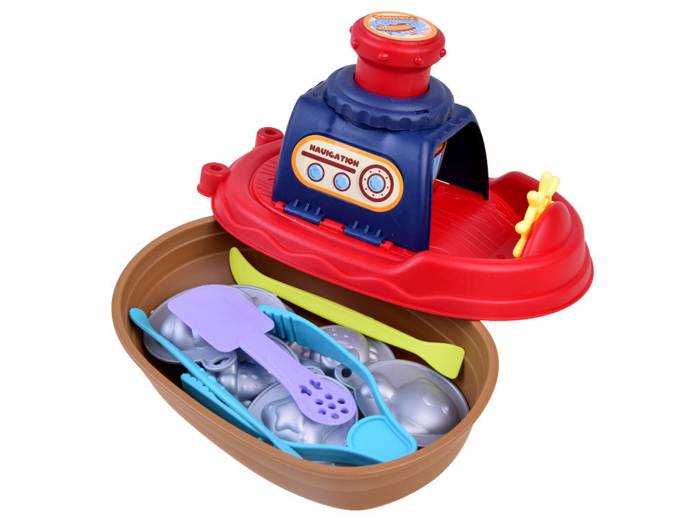 Žvejybos laivas su priedais ir plastikine mase