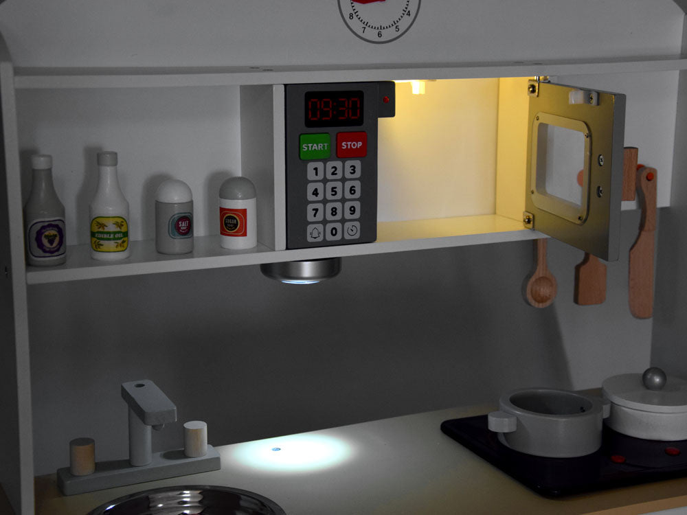 Didelė medinė virtuvė vaikams su priedais