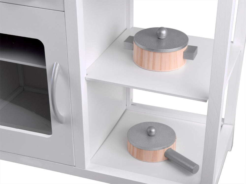 Balta medinė virtuvė vaikams